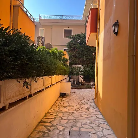 Hotel apartamentowy Belix Apartments, Near The 3*