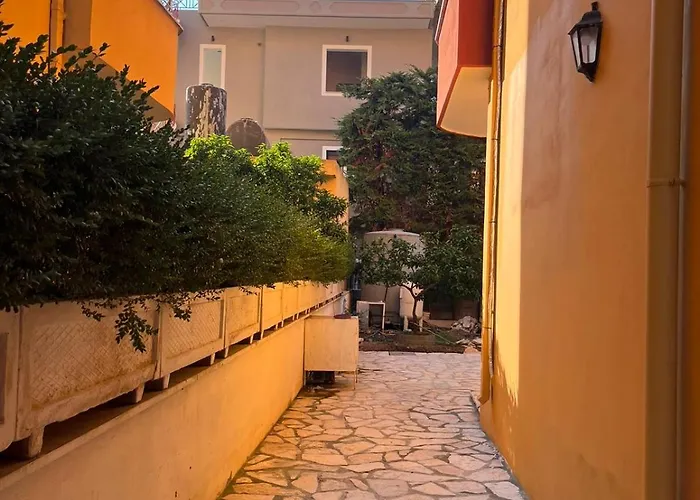 Aparthotel Belix Apartments, Near The 3*