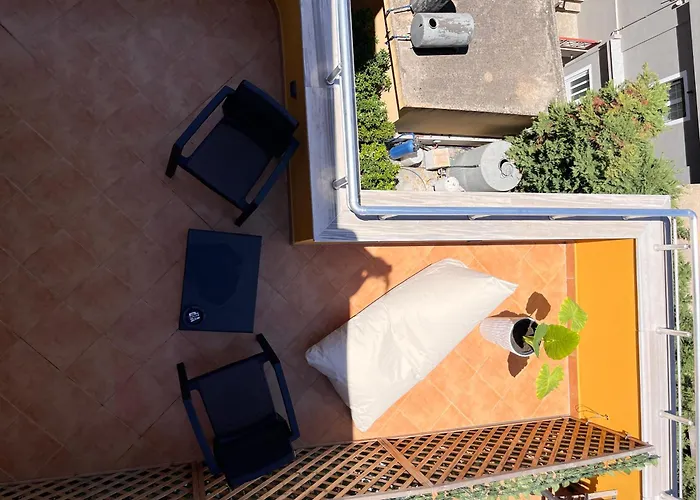 Belix Apartments, Near The