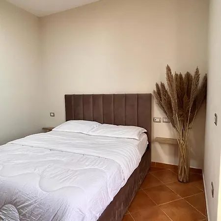 Belix Apartments, Near The 3* Дуррес