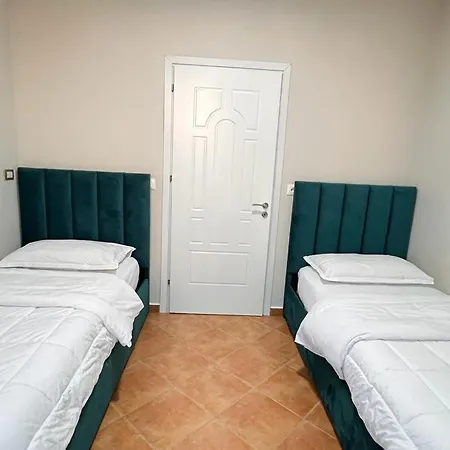 Belix Apartments, Near The Апарт-отель Дуррес