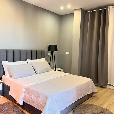 Belix Apartments, Near The Апарт-отель Дуррес