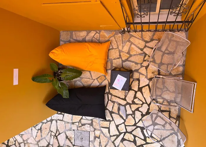 Belix Apartments, Near The